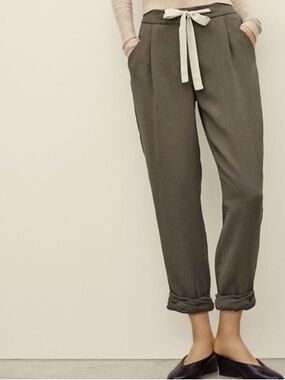 Wilfred| Aritzia| Olive ‘Allant’ Cropped Drawstring Cuffed Pants Sz S